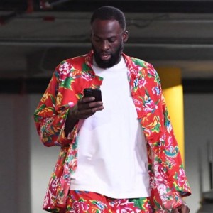 kaiyun-连续两场正负值全场最低，格林5中1仅得到4分&amp;amp;还有3失误4犯规